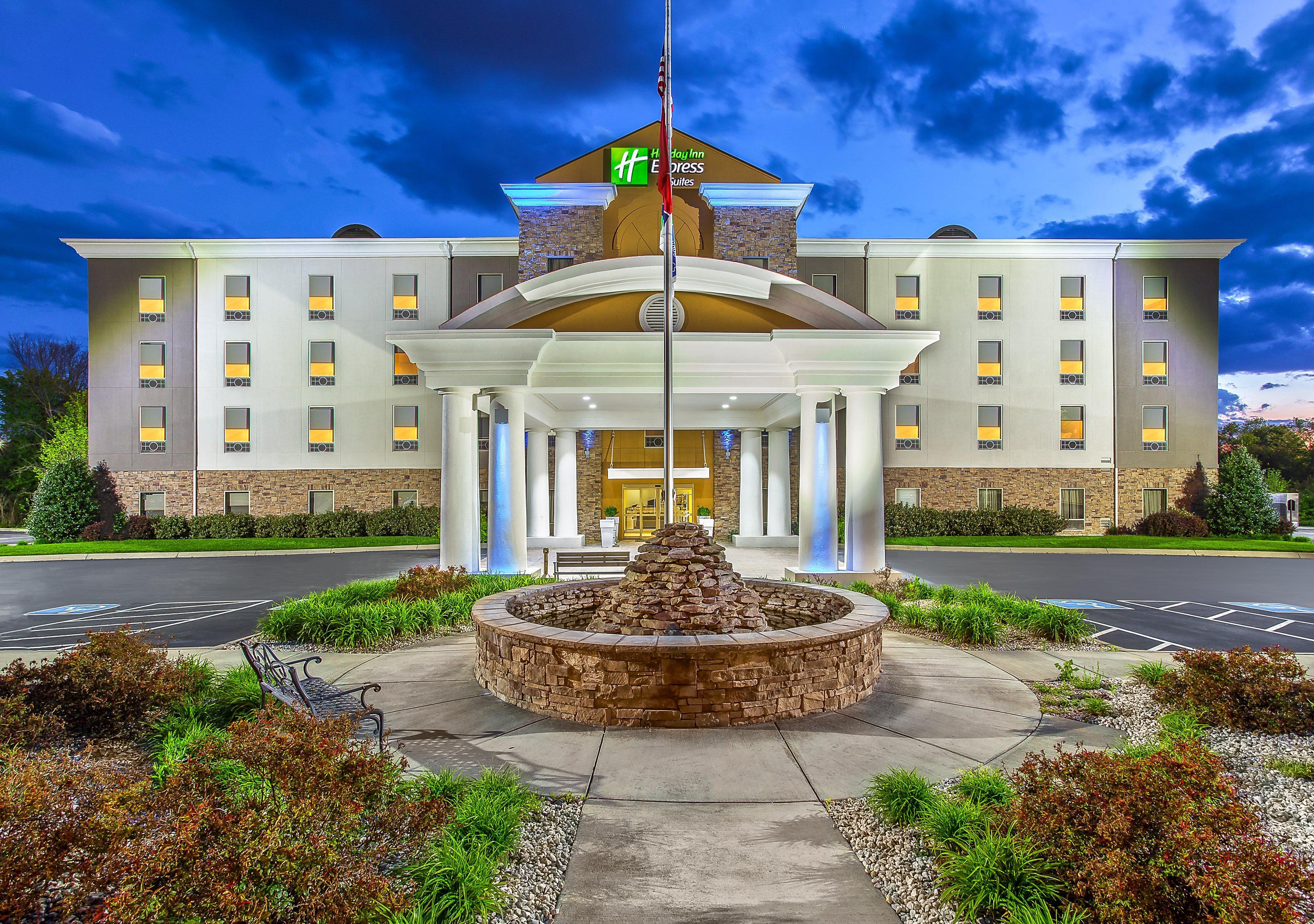 Holiday Inn Express & Suites Morristown By Ihg Exterior foto